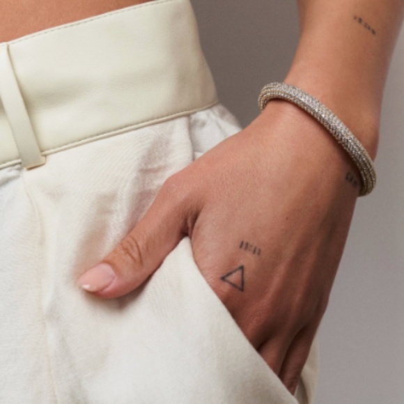 Lili Claspe Sloane Pave Cuff - Picture 1 of 7